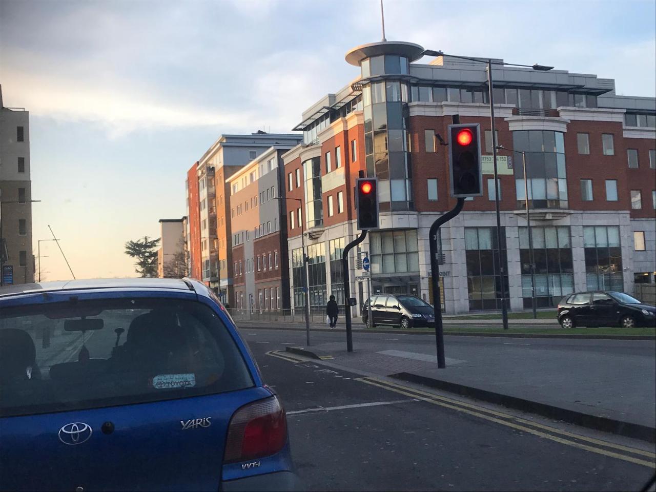 Easystay Slough Central Free Parking Luaran gambar